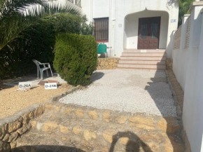 Apartamento con jardín piscina y parking